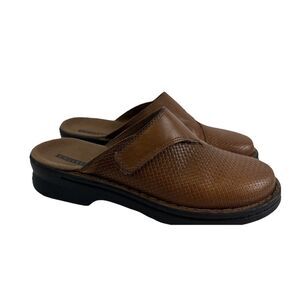 Clarks Patty Tayna Mule Clog Brown Leather Slip On Textured Woven Strap Womens 6